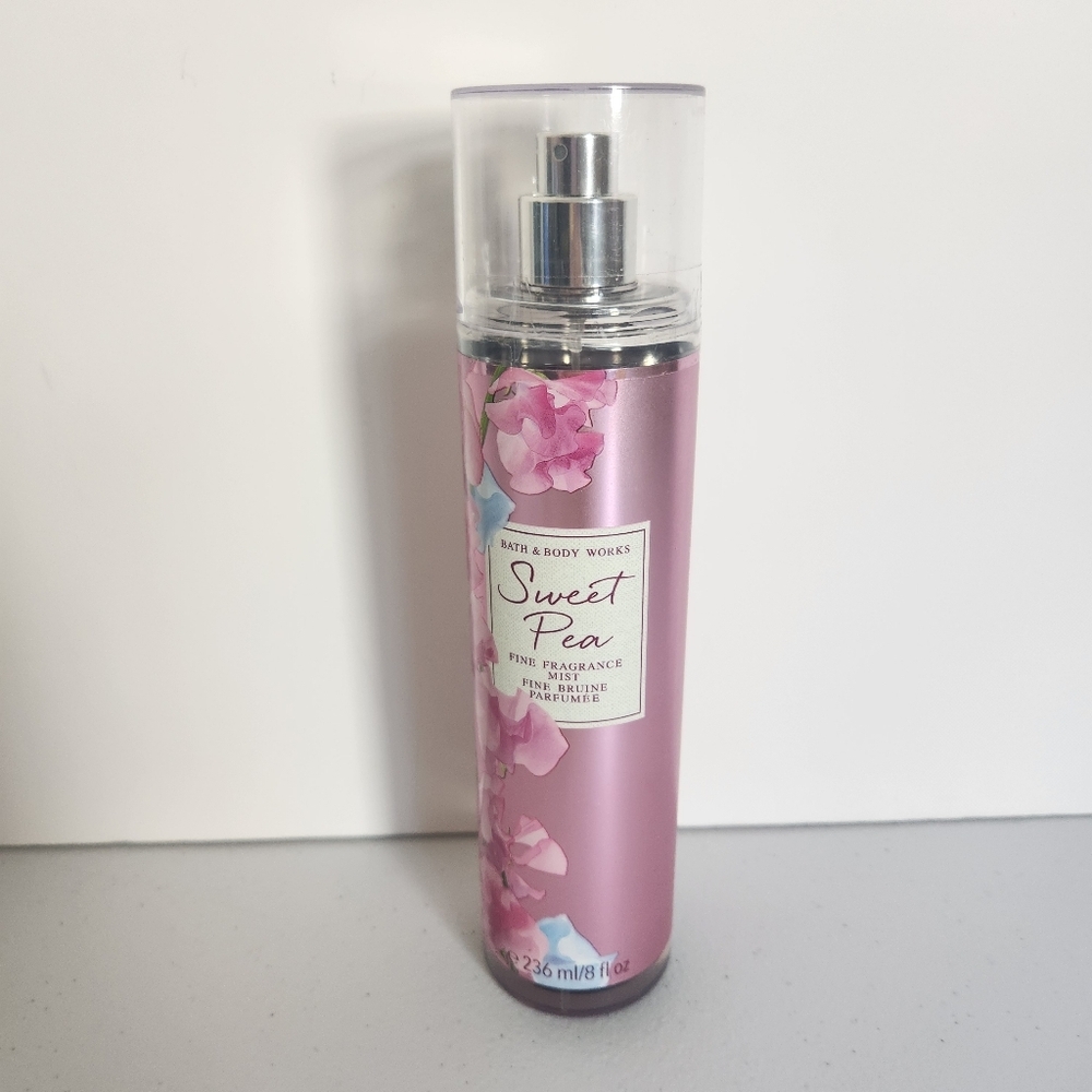 Bath & Body Works Sweet Pea for Women 8 fl oz Fine Fragrance Mist